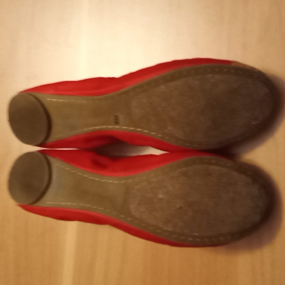 BCBGeneration "Elley" Ballet Flats Red with Cork Look Toe & Heel in Size 8.5B - Picture 8 of 11